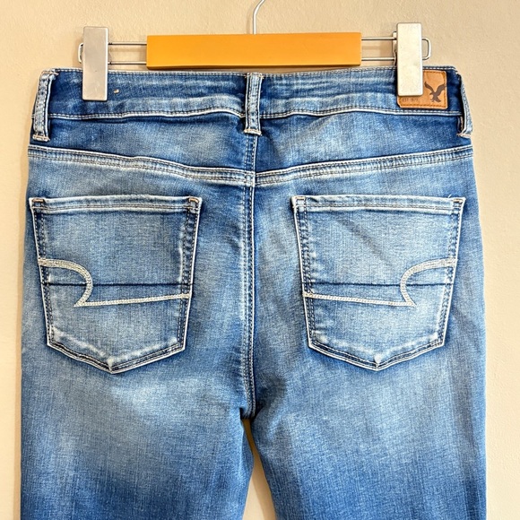 American Eagle Outfitters Distressed Denim Capri Jeans - Picture 12 of 16